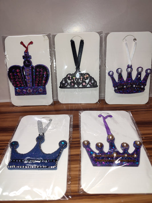 Crown decor