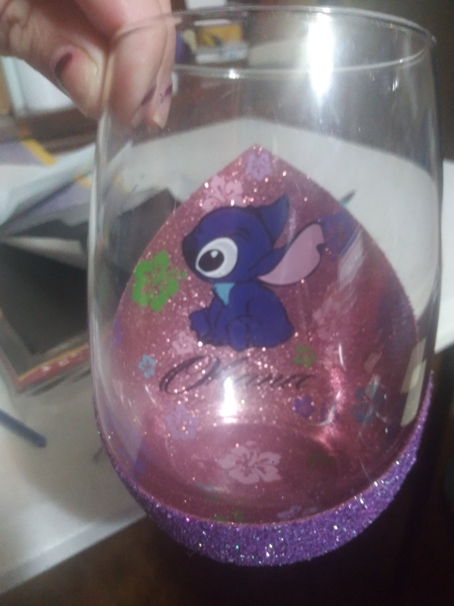 Peekaboo wine glass
